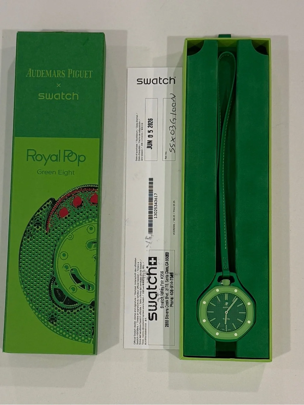 Swatch vibrant green